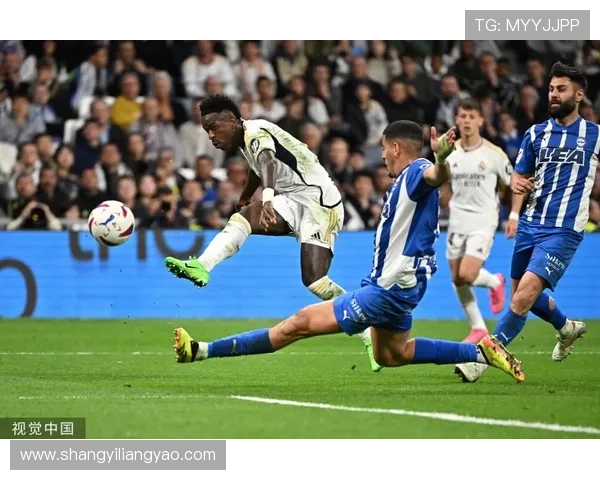 西甲焦点战维尼修斯传射姆巴佩点球破门皇马4-1大胜西班牙人