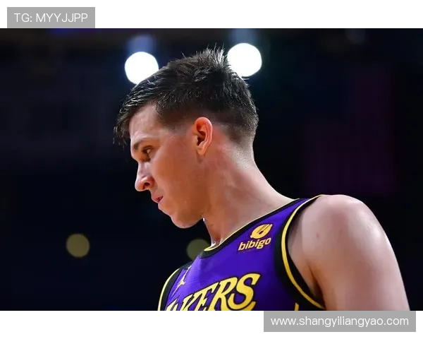 里夫斯绝杀领衔10月30日NBA五佳球精彩瞬间展现超凡实力 里夫斯绝杀领衔10月30日NBA五佳球精彩瞬间展现超凡实力