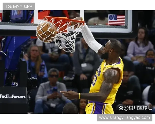 里夫斯签下5年24亿合同詹姆斯续约影响湖人薪资策略分析